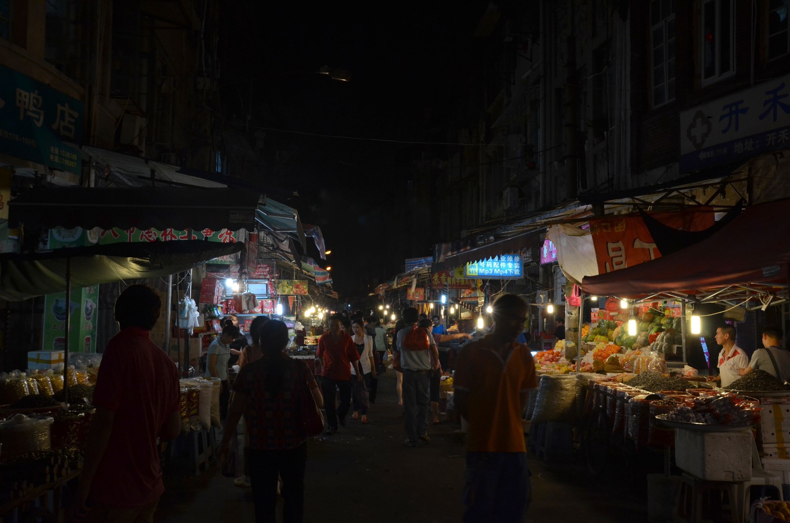 Xiamen-Night market.jpg